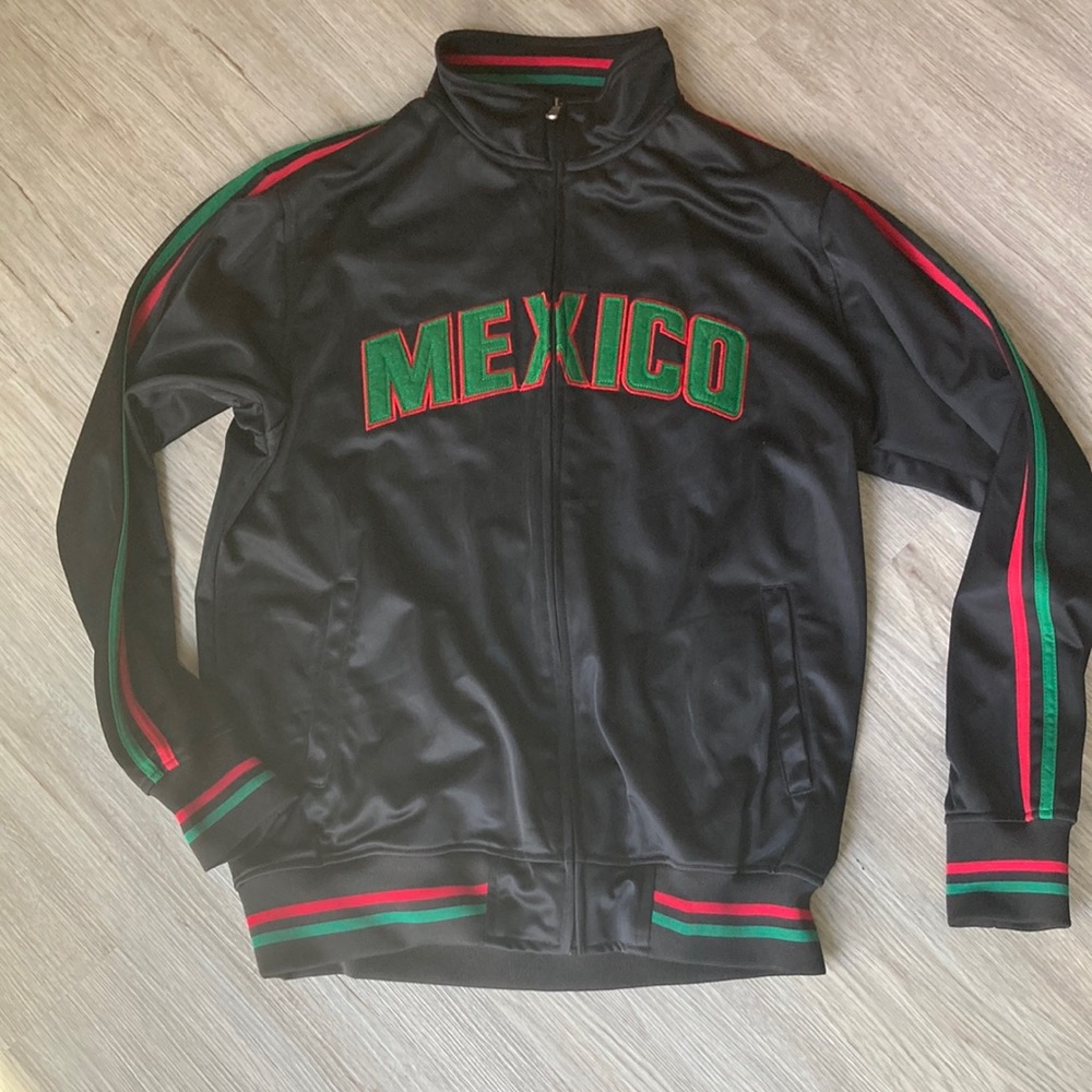 Mexico track jacket 🇲🇽 purchased in 2013. Never worn. Excellent condition
